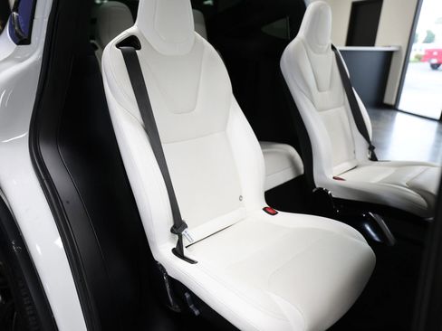 Used 2022 Tesla Model X AWD/4WD image 39