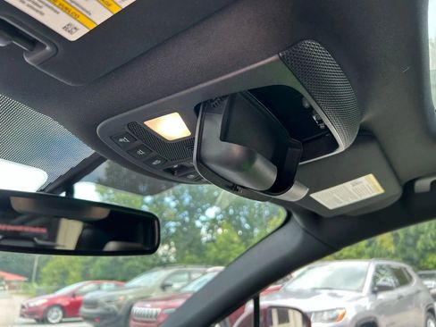 Used 2017 Lincoln MKC Reserve image 25