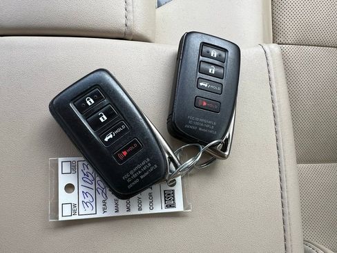 Used 2022 Lexus RX 350 AWD w/ Luxury Package image 32