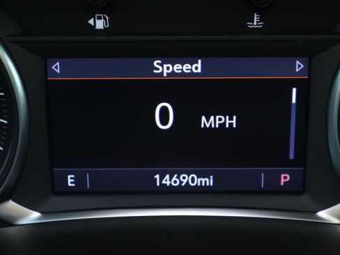 Used 2024 GMC Terrain AT4 w/ Tech Package AWD/4WD image 4