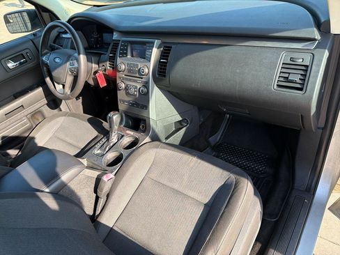 Used 2017 Ford Flex SE FWD image 19