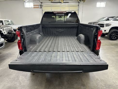 Used 2019 Chevrolet Silverado 1500 LT Trail Boss AWD/4WD image 5