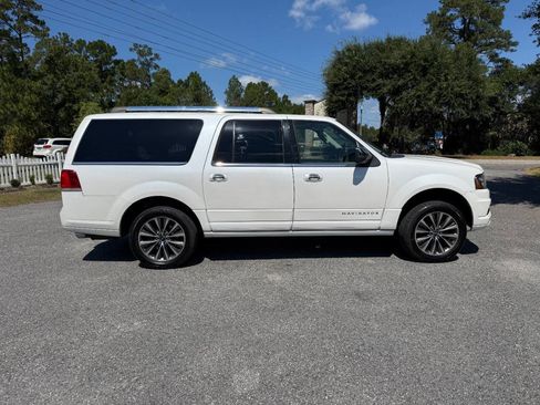 Used 2017 Lincoln Navigator L Select image 37