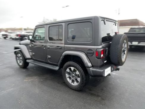 Used 2022 Jeep Wrangler Unlimited Sahara w/ Cold Weather Group image 6