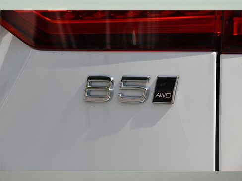 Certified 2026 Volvo V60 B5 Cross Country Plus w/ Protection Package Premier AWD/4WD image 29