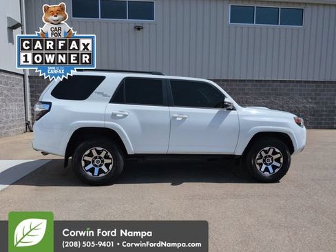 Used 2023 Toyota 4Runner TRD Off-Road Premium w/ Moonroof Package AWD/4WD image 2