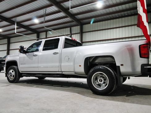 Used 2015 GMC Sierra 3500 SLT w/ Duramax Plus Package AWD/4WD image 7