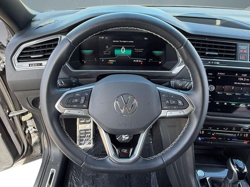 Used 2023 Volkswagen Tiguan SE R-Line AWD/4WD image 11