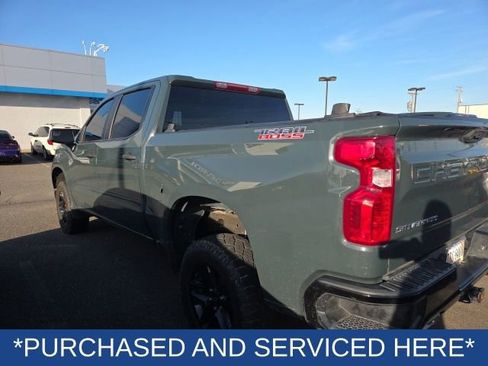 Used 2025 Chevrolet Silverado 1500 Custom Trail Boss w/ LPO, Dark Essentials Package AWD/4WD image 2