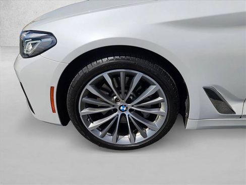 Used 2023 BMW 530i RWD image 23