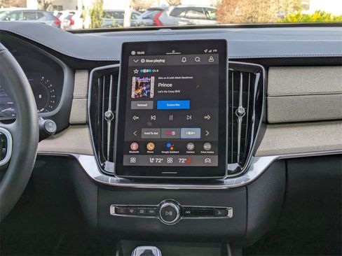 Used 2026 Volvo XC90 B6 Ultra w/ Lounge Package image 24