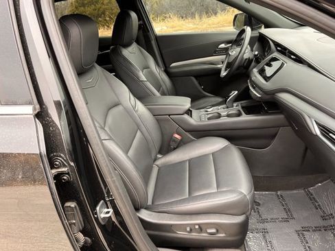 Certified 2022 Cadillac XT4 Premium Luxury w/ Enhanced Visibility Package image 27