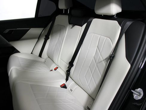 Used 2024 BMW 530i w/ M Sport Package image 34