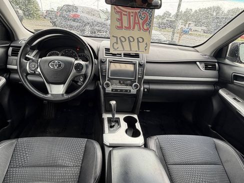 Used 2014 Toyota Camry SE FWD image 7