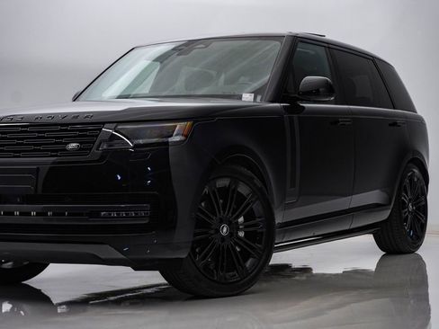 Used 2025 Land Rover Range Rover Long Wheelbase SE AWD/4WD image 2
