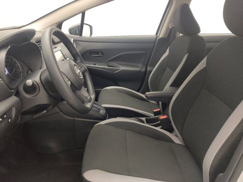 Used 2025 Nissan Versa S w/ Trunk Package FWD image 17