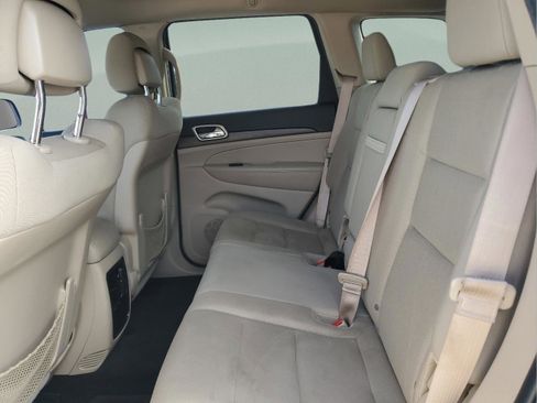 Used 2017 Jeep Grand Cherokee Laredo w/ Quick Order Package 23E image 10