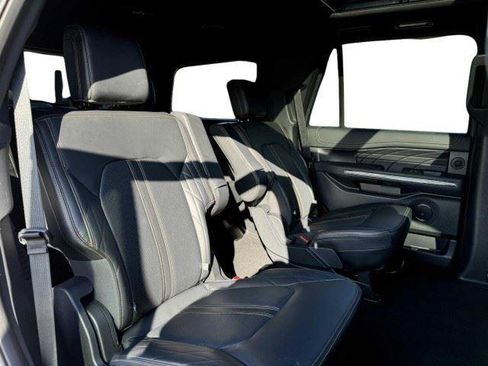 Used 2024 Ford Expedition Platinum RWD image 50