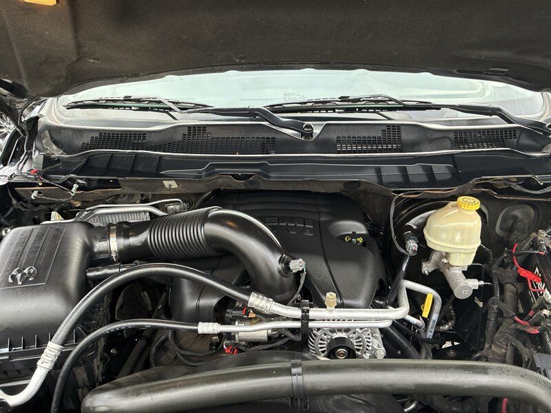 Used 2016 RAM 1500 Laramie w/ Convenience Group AWD/4WD image 27