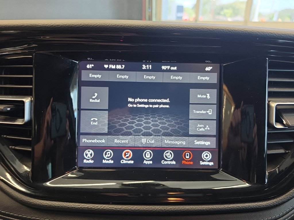 Used 2024 Dodge Durango SXT w/ 3rd Row Seating Group RWD image 22
