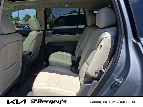 Used 2024 Cadillac XT6 Premium Luxury w/ Technology Package AWD/4WD image 12