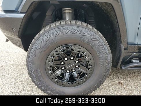 New 2024 GMC Hummer EV 3X w/ Omega Edition image 35