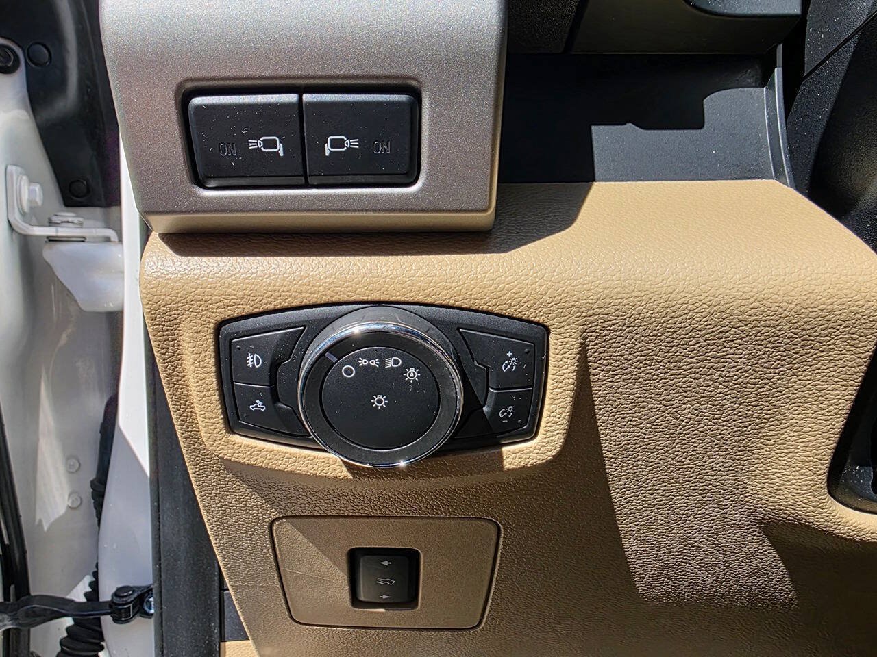 Used 2017 Ford F150 Lariat AWD/4WD image 18