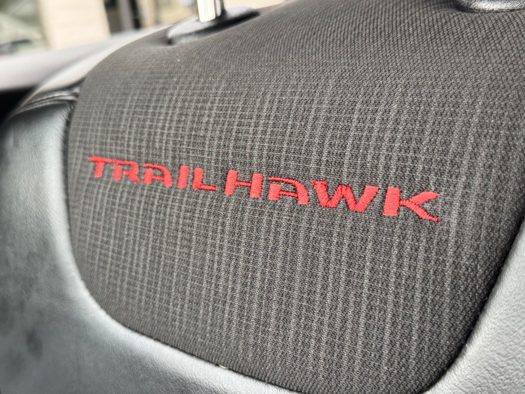 Used 2017 Jeep Cherokee Trailhawk w/ Trailer Tow Group AWD/4WD image 29