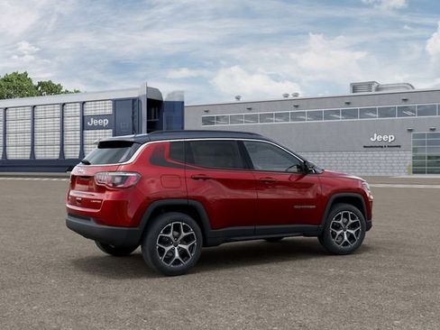 New 2026 Jeep Compass Limited w/ Mopar Graphics Package AWD/4WD image 4