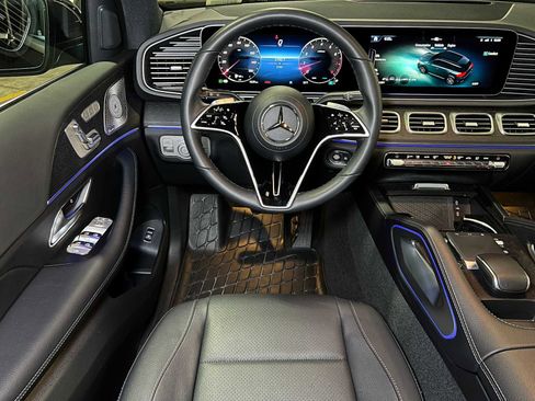 Used 2025 Mercedes-Benz GLE 350 4MATIC image 42