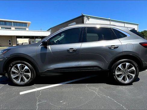 Used 2024 Ford Escape Platinum AWD/4WD image 4