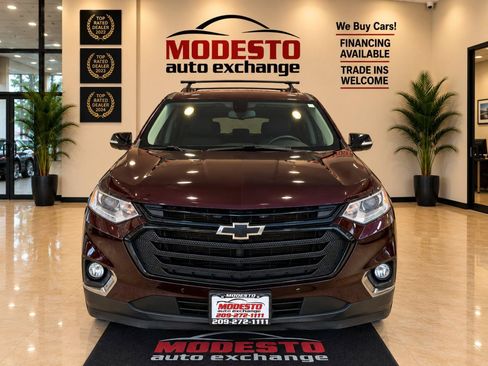 Used 2020 Chevrolet Traverse LT w/ LPO, Blackout Package AWD/4WD image 8