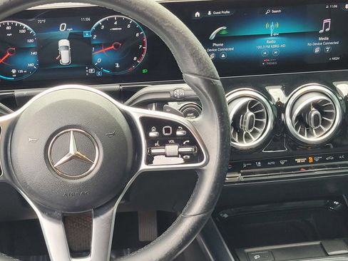 Used 2021 Mercedes-Benz GLA 250 4MATIC image 14