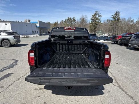 New 2025 GMC Canyon Elevation w/ Convenience Package image 23