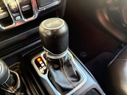 Used 2022 Jeep Wrangler Unlimited Sahara image 25