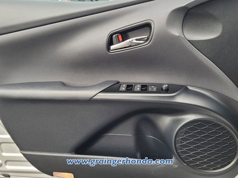 Used 2016 Toyota Prius Four Touring image 23