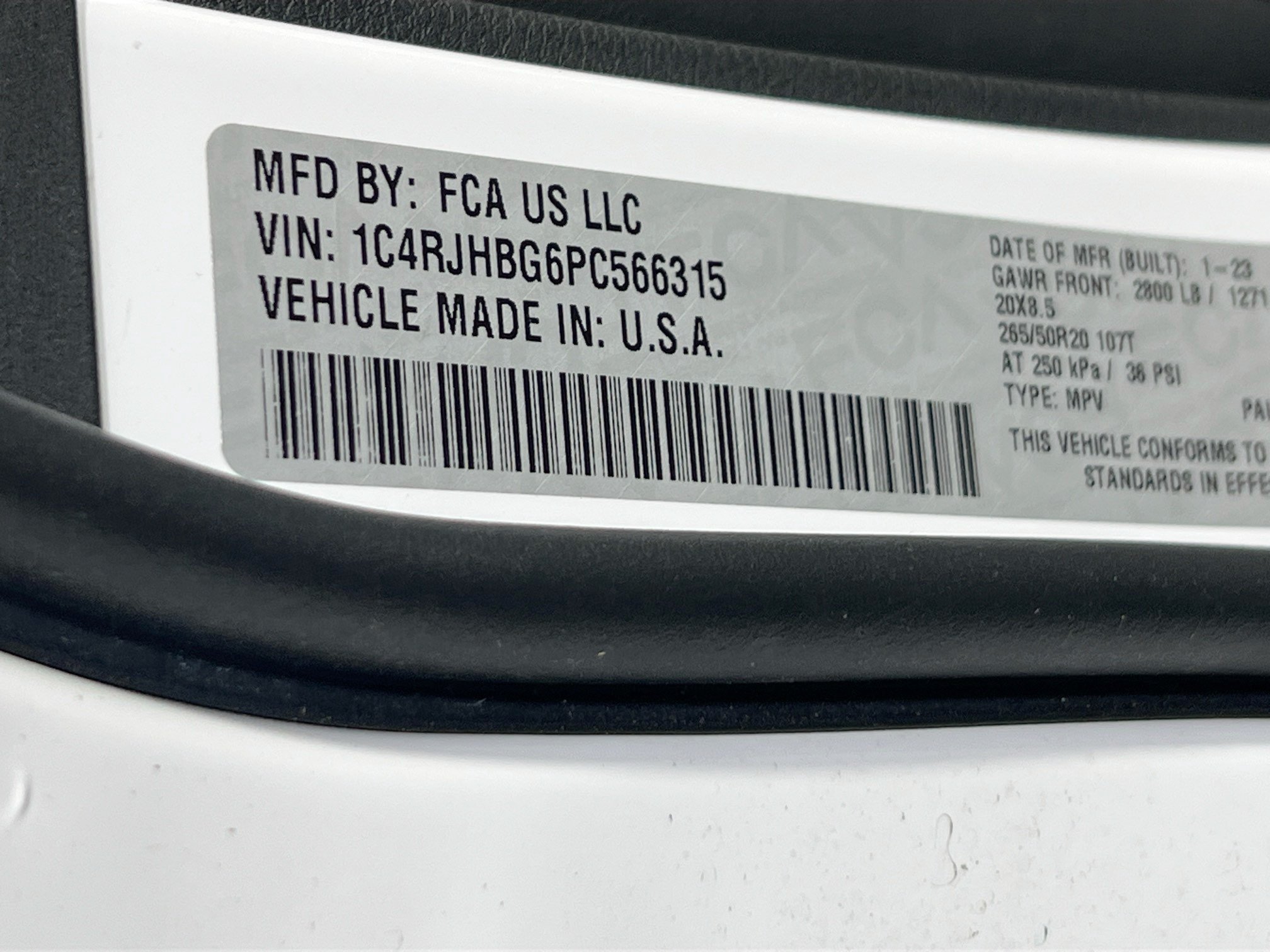 Used 2023 Jeep Grand Cherokee Limited AWD/4WD image 32