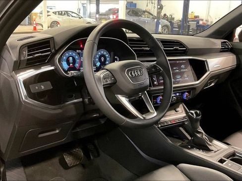 Certified 2025 Audi Q3 2.0T Premium w/ Convenience Package image 14