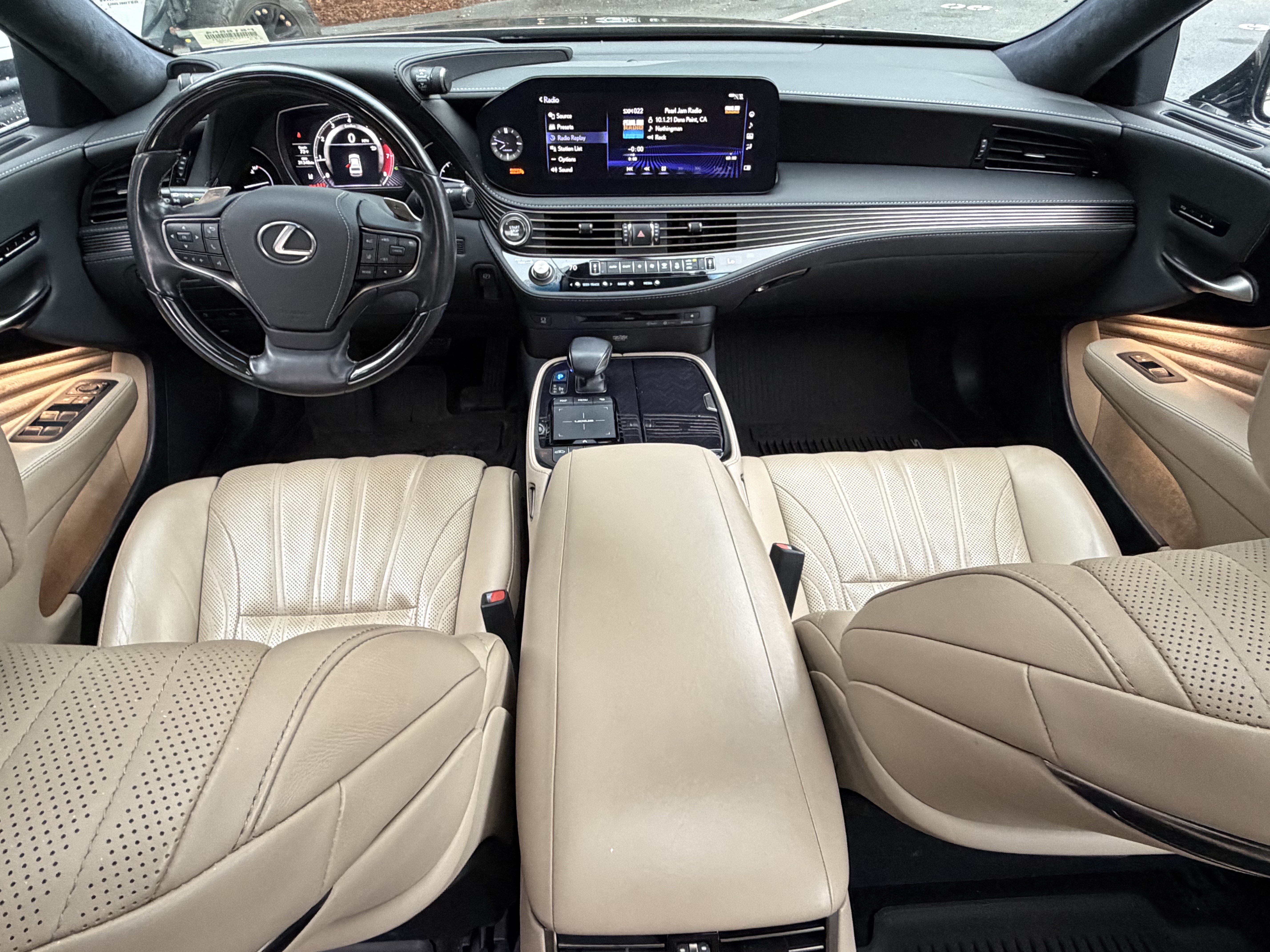 Used 2022 Lexus LS 500 w/ Interior Upgrade Package RWD image 34