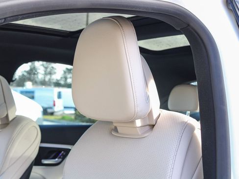 New 2026 Mercedes-Benz C 300 4MATIC Sedan image 19