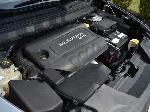 Used 2018 Jeep Cherokee Limited AWD/4WD image 31