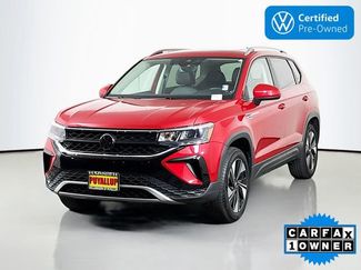 Certified 2024 Volkswagen Taos SE video 3
