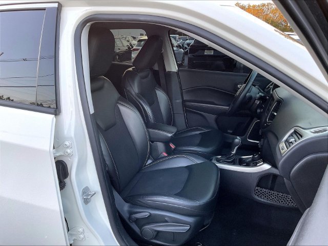 Used 2019 Jeep Compass Latitude w/ Popular Equipment Group AWD/4WD image 19