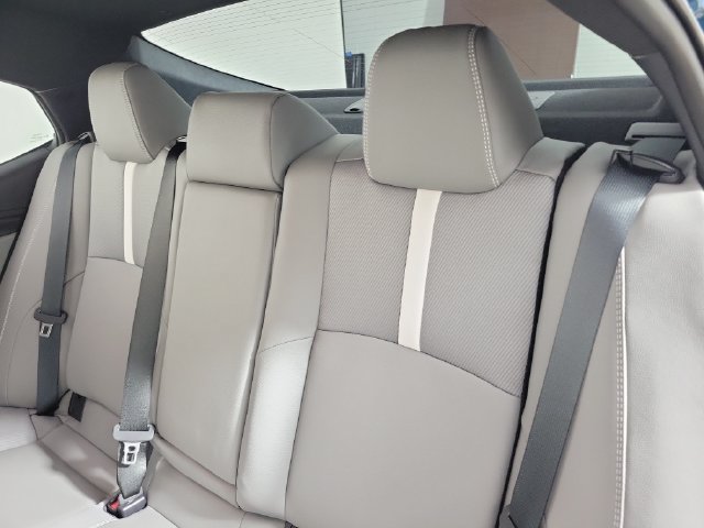 Used 2026 Toyota Camry SE FWD image 13