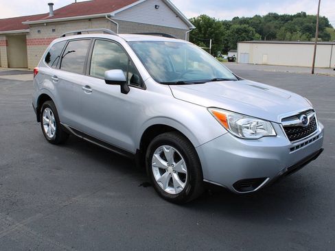 Used 2015 Subaru Forester 2.5i Premium AWD/4WD image 8