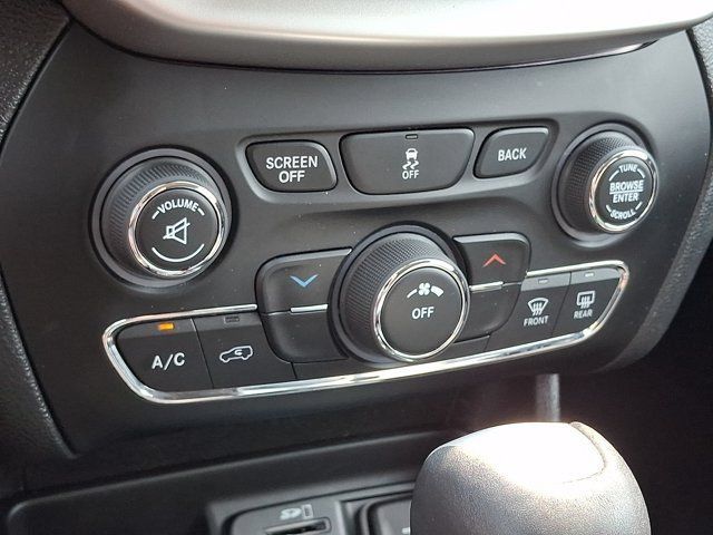 Certified 2018 Jeep Cherokee Latitude Plus AWD/4WD image 19