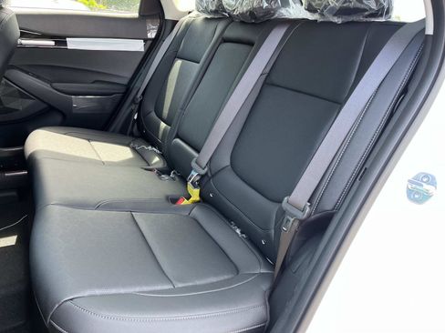 New 2026 Kia Seltos EX FWD image 21
