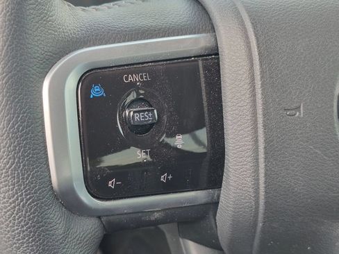 Used 2025 Nissan Armada SV AWD/4WD image 14