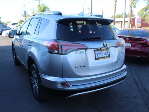 Used 2016 Toyota RAV4 XLE FWD image 5