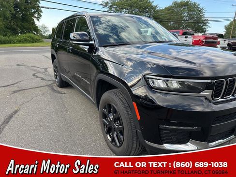 Used 2022 Jeep Grand Cherokee L Limited w/ Luxury Tech Group II image 10